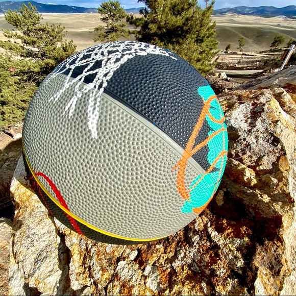 RARE 1993 VINTAGE NCAA FINAL FOUR | New Orleans Rawlings Collectors Basketball - Picture 7 of 7